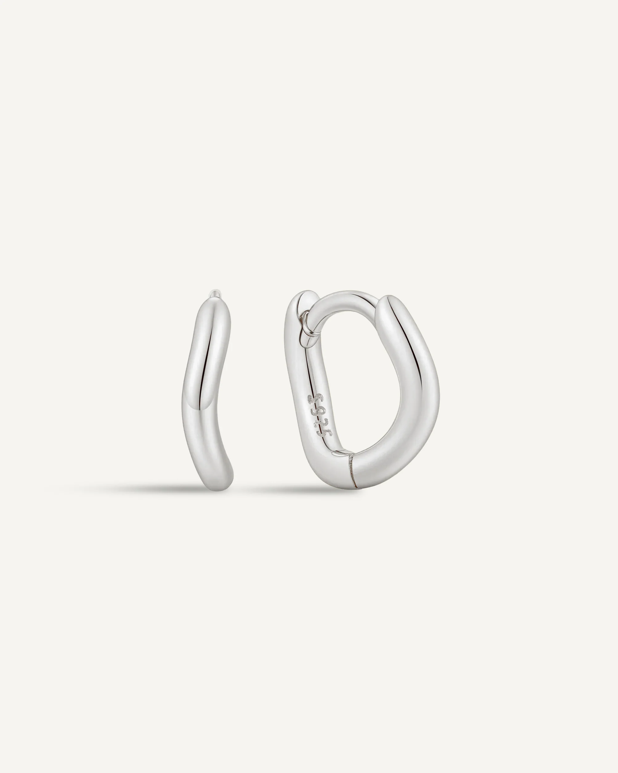 Essential Wavy Huggie Hoops In Silver - Image 5