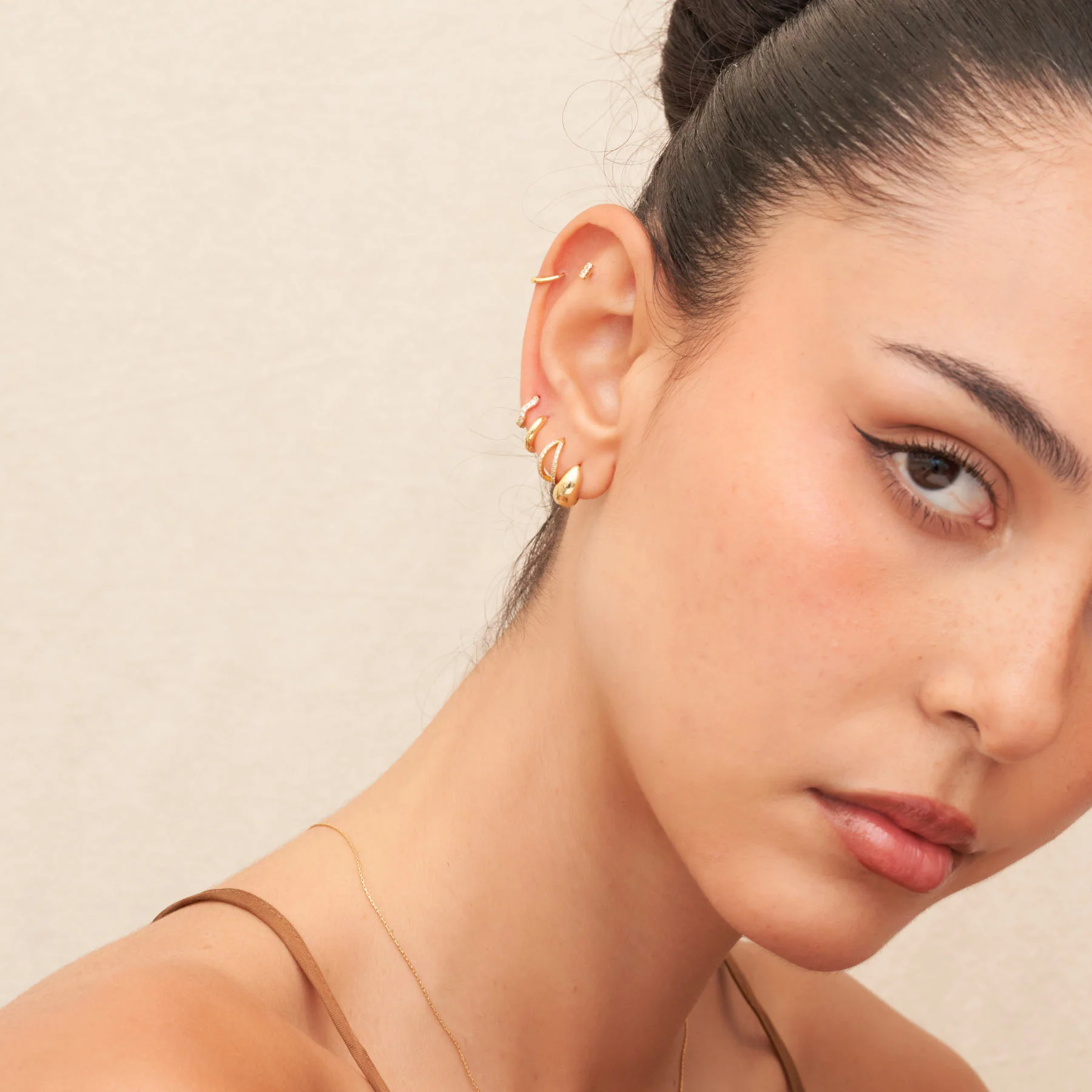 Trio Bar Barbell Helix Stud In Gold - Image 3