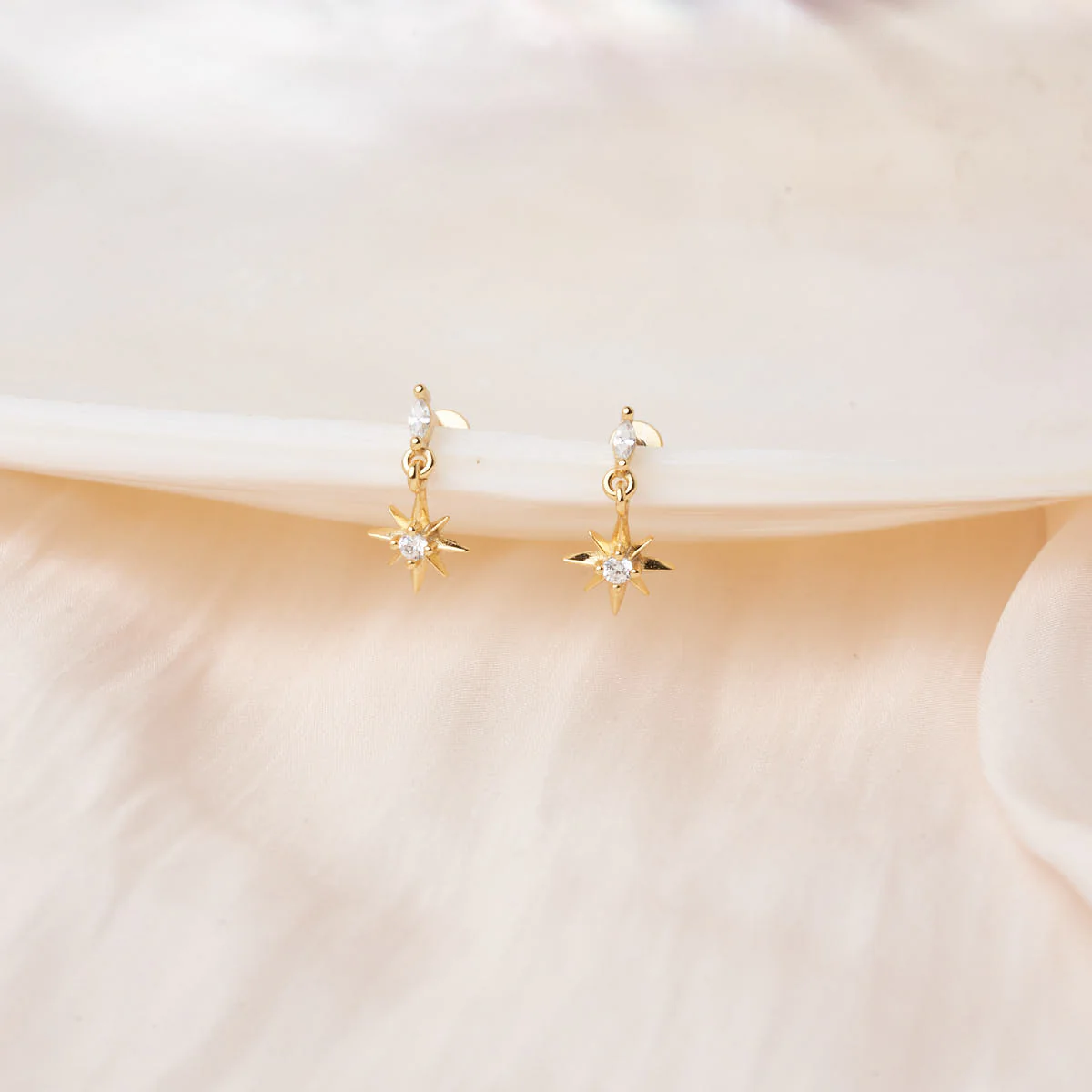 Twilight Star Flat Back Studs in Gold - Image 3